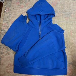 lululemon athletica Blue cropped scuba, size XS/S